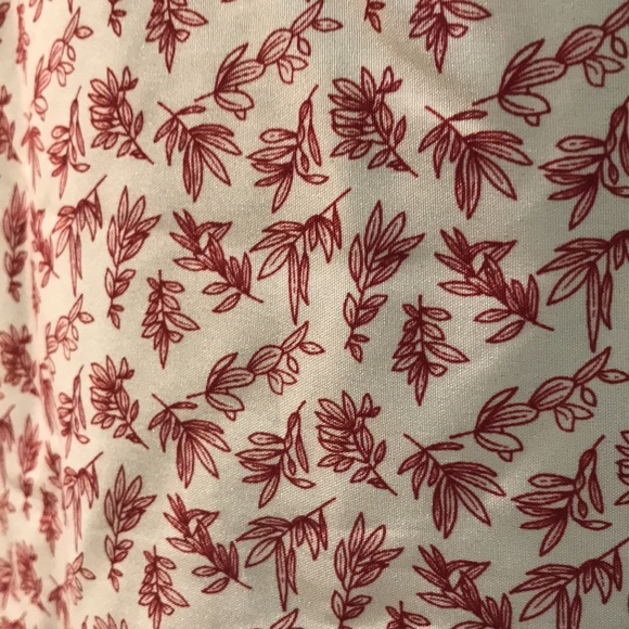 Bohemian Floral Embroidered Blouse Womens Medium Red Ivory Peasant Silky Top - Picture 4 of 9